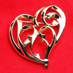 Highly Polished Gold Danecraft Brooch *signed*